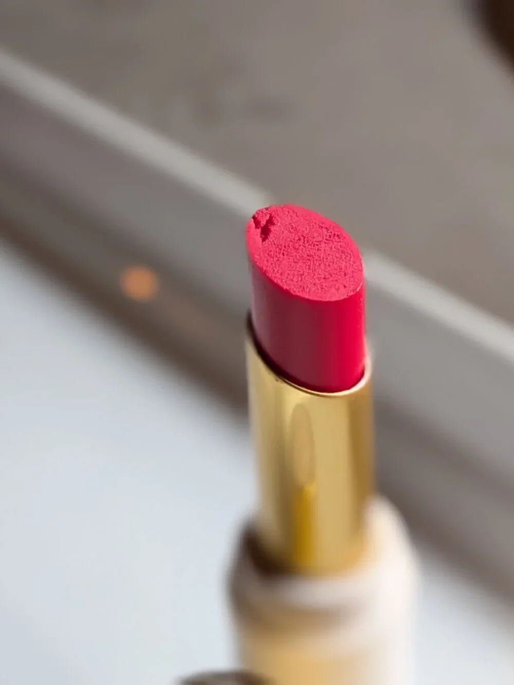 Sheer Matte Lipstick Bisou Balm | Amour Fou - soft crimson red